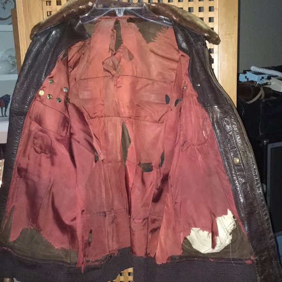 Original WWII Brown Leather Bomber Jacket - Picture 4 of 9